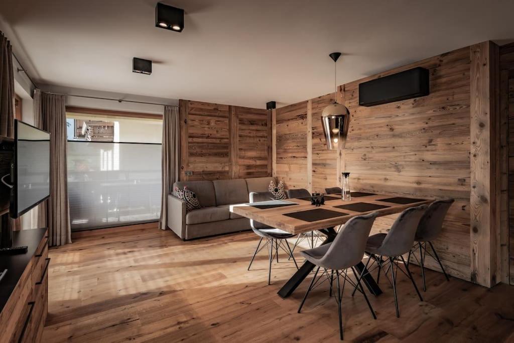 Cozy Loft In The Alps Of Zillertal Appartement Schwendau Buitenkant foto