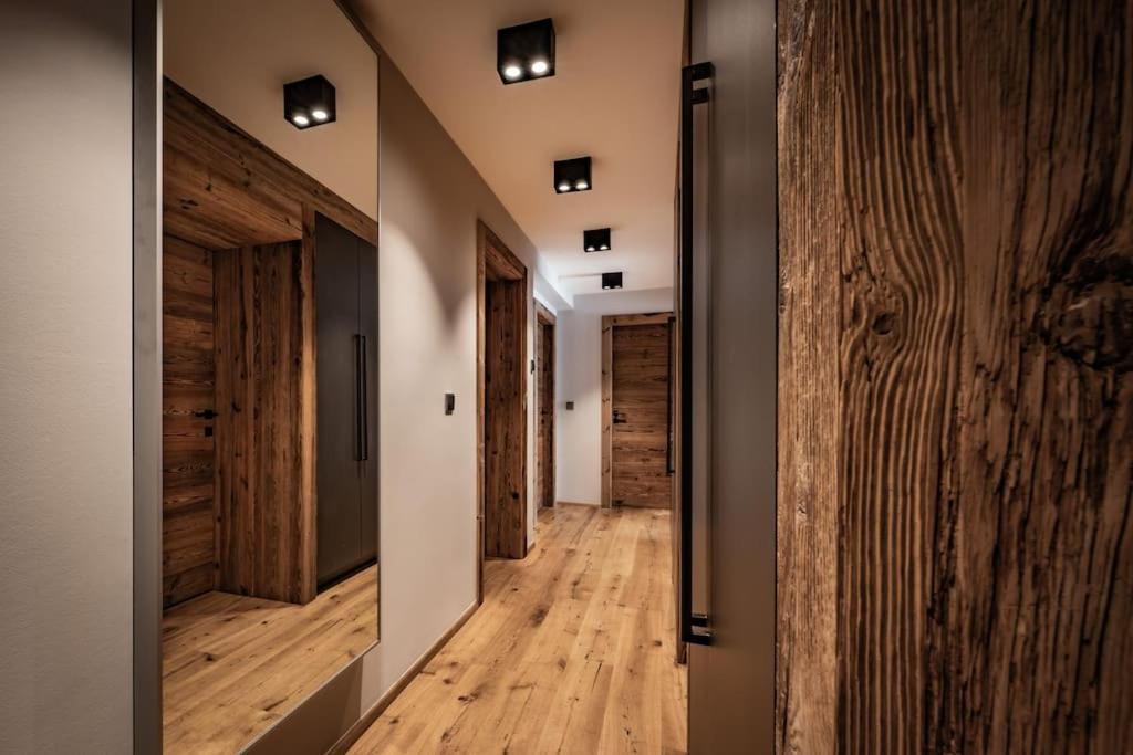Cozy Loft In The Alps Of Zillertal Appartement Schwendau Buitenkant foto